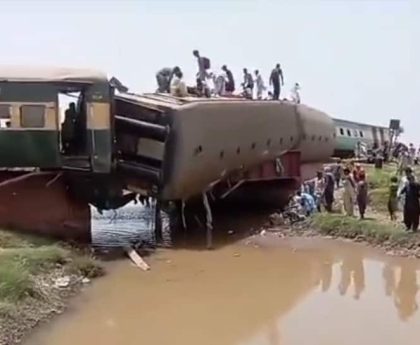 Pakistan Train Accident: Death Toll Jumps To 30; 80 Injured After 10 Coaches Of Hazara Express Derail In Sindh