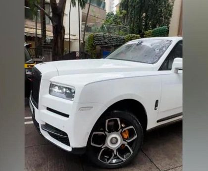 All You Need To Know About Shah Rukh Khan's Swanky Rolls Royce SUV