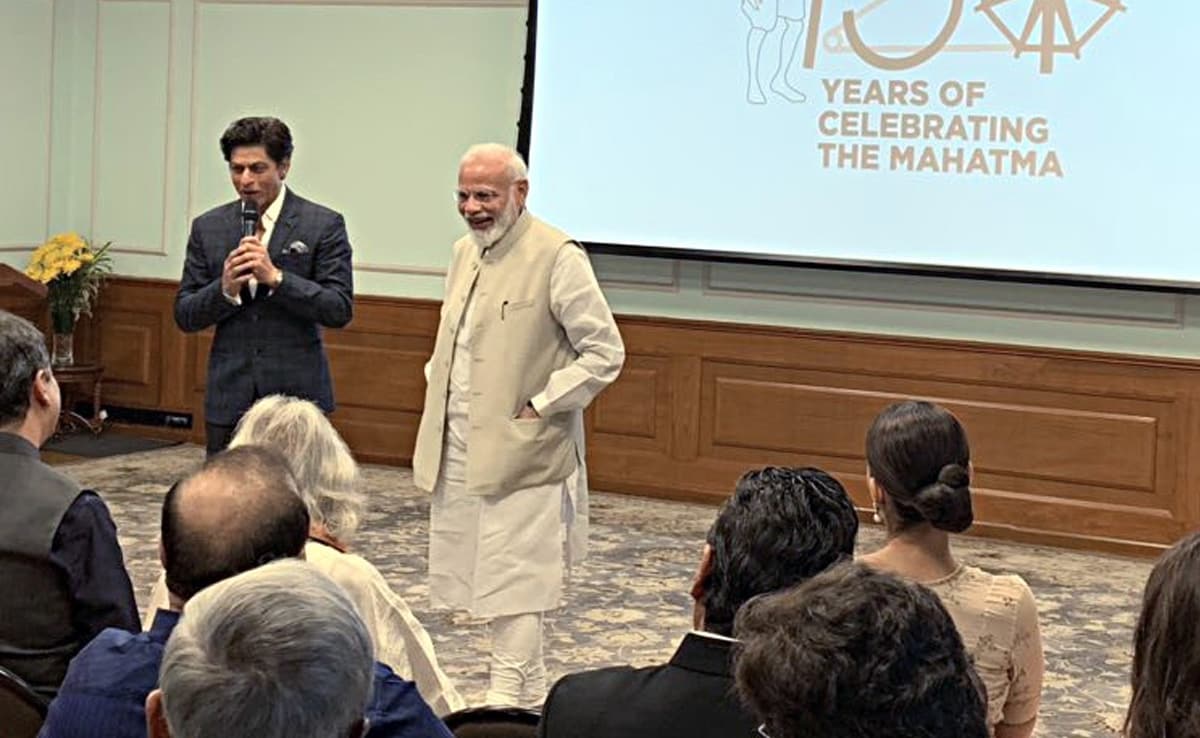 "Have A Bit Of Fun Too": Shah Rukh Khan's Birthday Wish For PM Modi