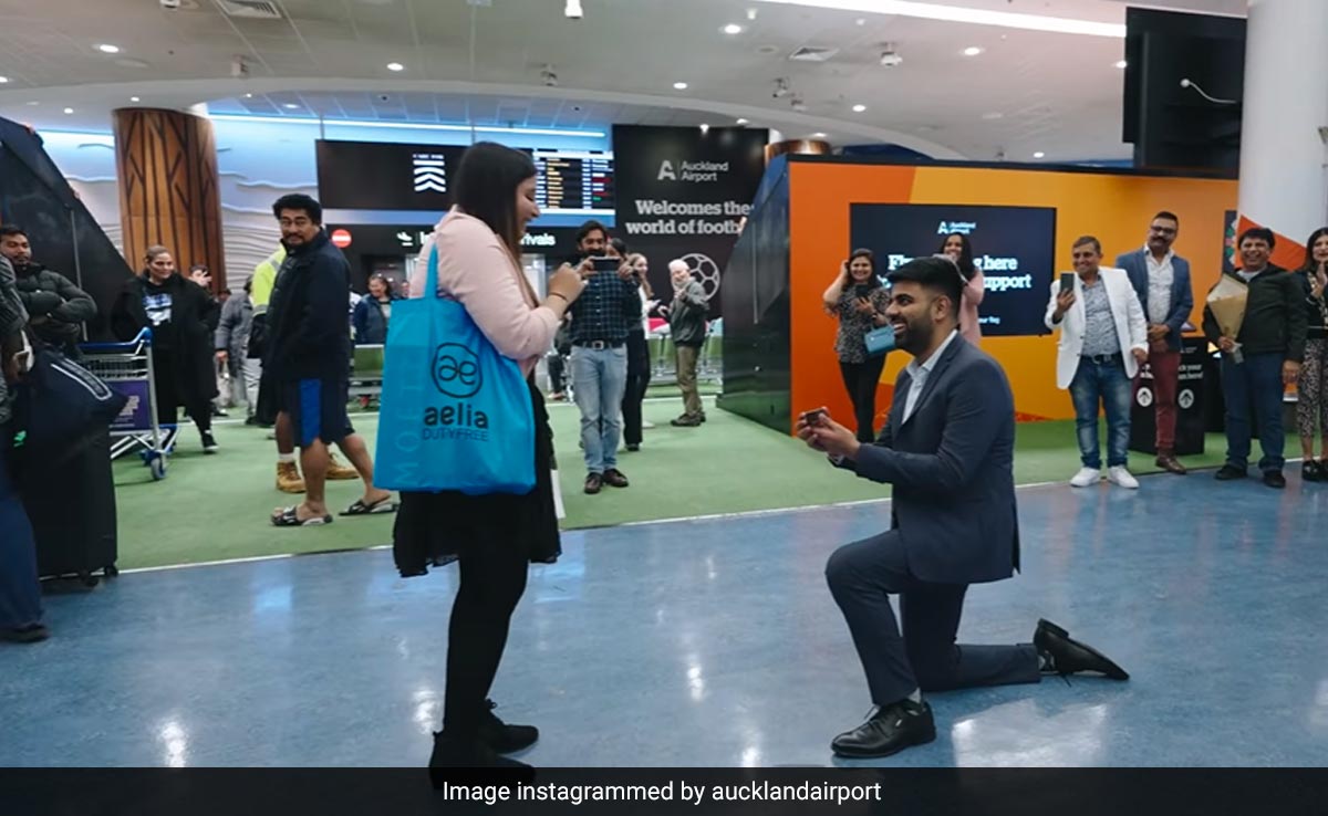 Man Proposes To Girlfriend At Auckland Airport Over Public Address System